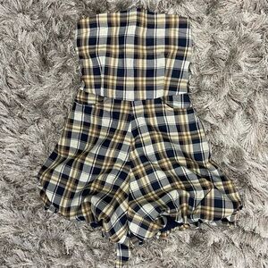 YU YUAN Women Plaid strapless Romper.